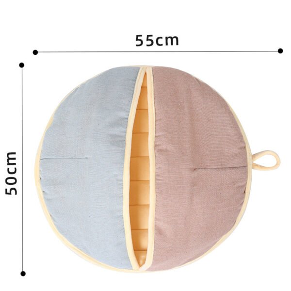 a9b5ee5c48239ff39016b2acdbb6 Round two-tone cat bed with opening, soft fabric, 55cm by 50cm resting area