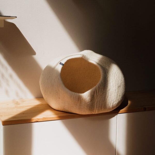 Felt Cat Cave – Handmade Natural Wool