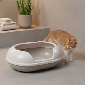 Spacious Cat Litter Box – High-Sided Open Tray with Scoop