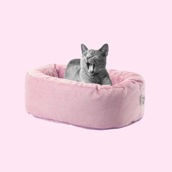 Luxury Cat Bed – Soft Cord Cozy Nest (Oval Design)