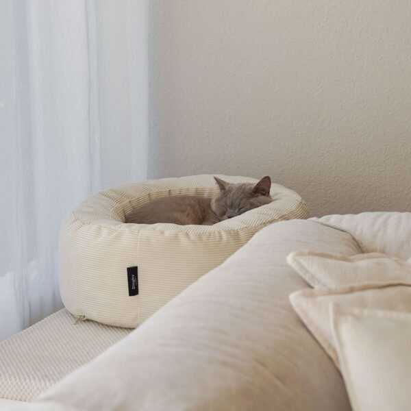 Luxury Cat Bed – Soft Cord Cozy Nest (Oval Design)