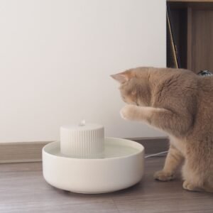 Premium Ceramic Cat Water Fountain – Fresh Flow Drinking System