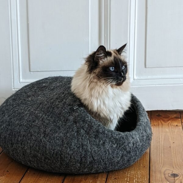 Felt Cat Cave – Handmade Natural Wool