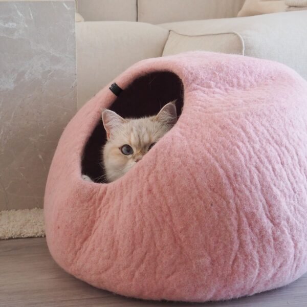 Felt Cat Cave – Handmade Natural Wool